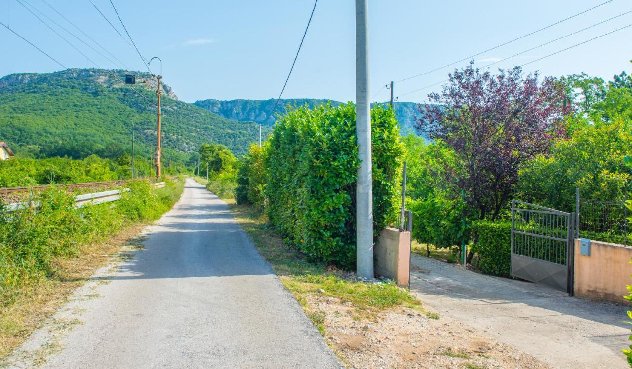 Holiday Home Narona Mostar Kültér fotó