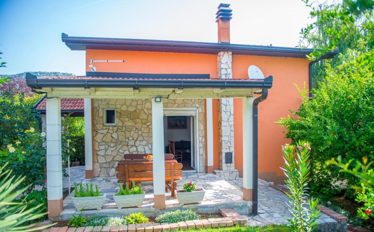 Holiday Home Narona Mostar Kültér fotó